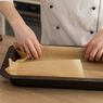 Ini Penyebab Kue Lengket di Baking Paper dan Cara Mengatasinya