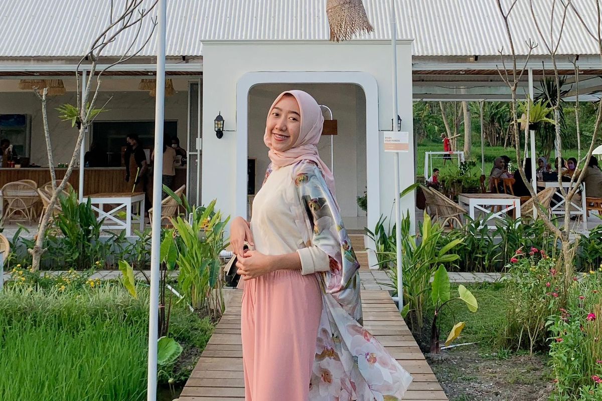 Warga Cempaka Putih, Jakarta Pusat, Bella Alvira Salsabila Rokhman (23) yang berencana mudik ke Yogyakarta, Jawa Tengah.
