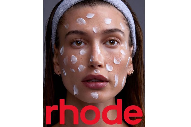 Hailey Bieber ketika merilis brand skincare miliknya, Rhode, di akun Instagram pribadinya pada 8 Juni 2022.