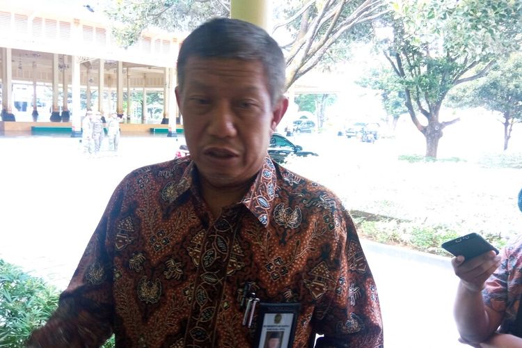 Wali Kota Yogyakarta Haryadi Suyuti, saat ditemui di kompleks Kepatihan Kota Yogyakarta setelah rapat bersama Presiden Jokowi, Jumat (10/9/2021)