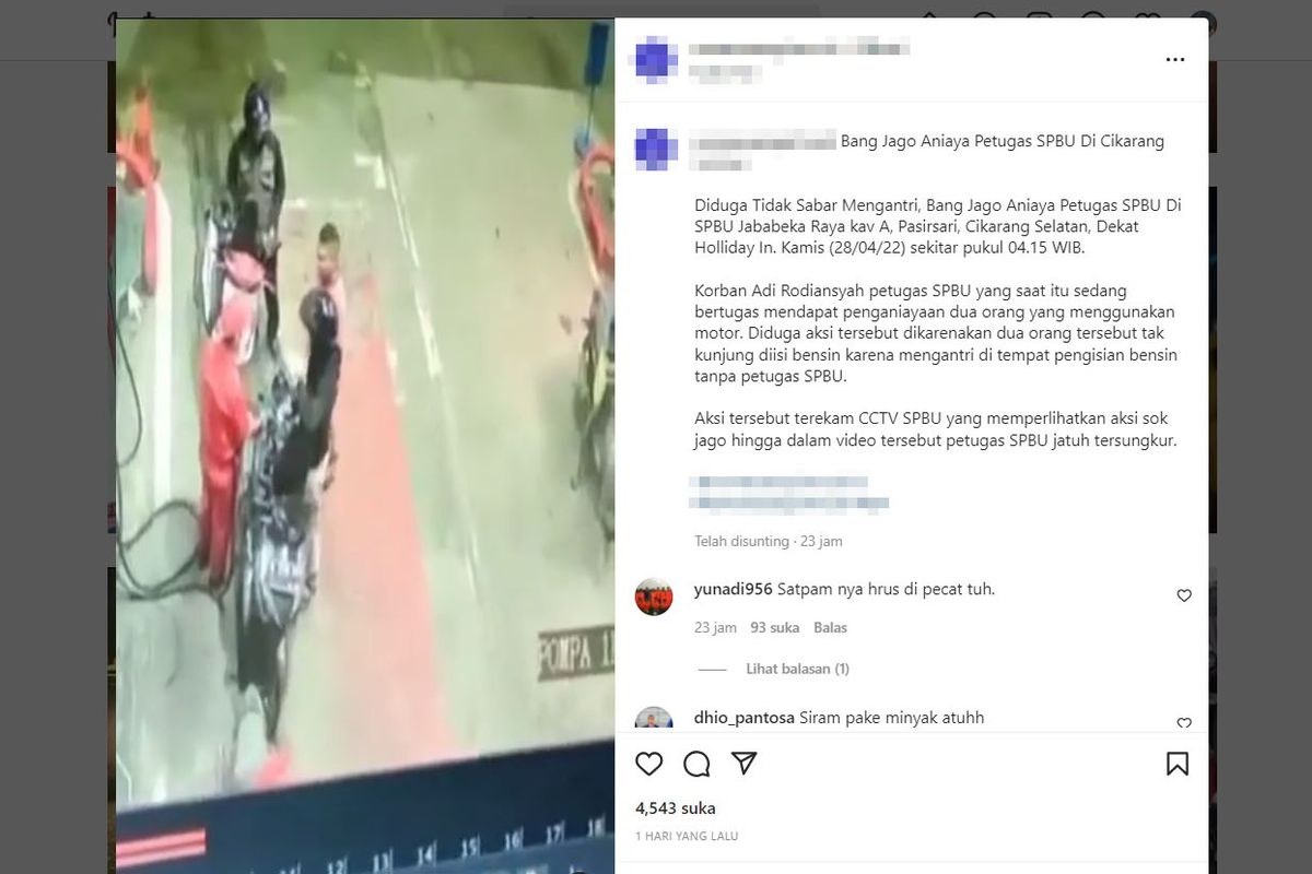 Tangkapan layar video viral soal operator SPBU yang dipukul pelanggan di SPBU No 34-17522 Jalan Jababeka Raya Kav. A1C Cikarang Selatan, Kabupaten Bekasi, Jabar, Kamis (28/4/2022).