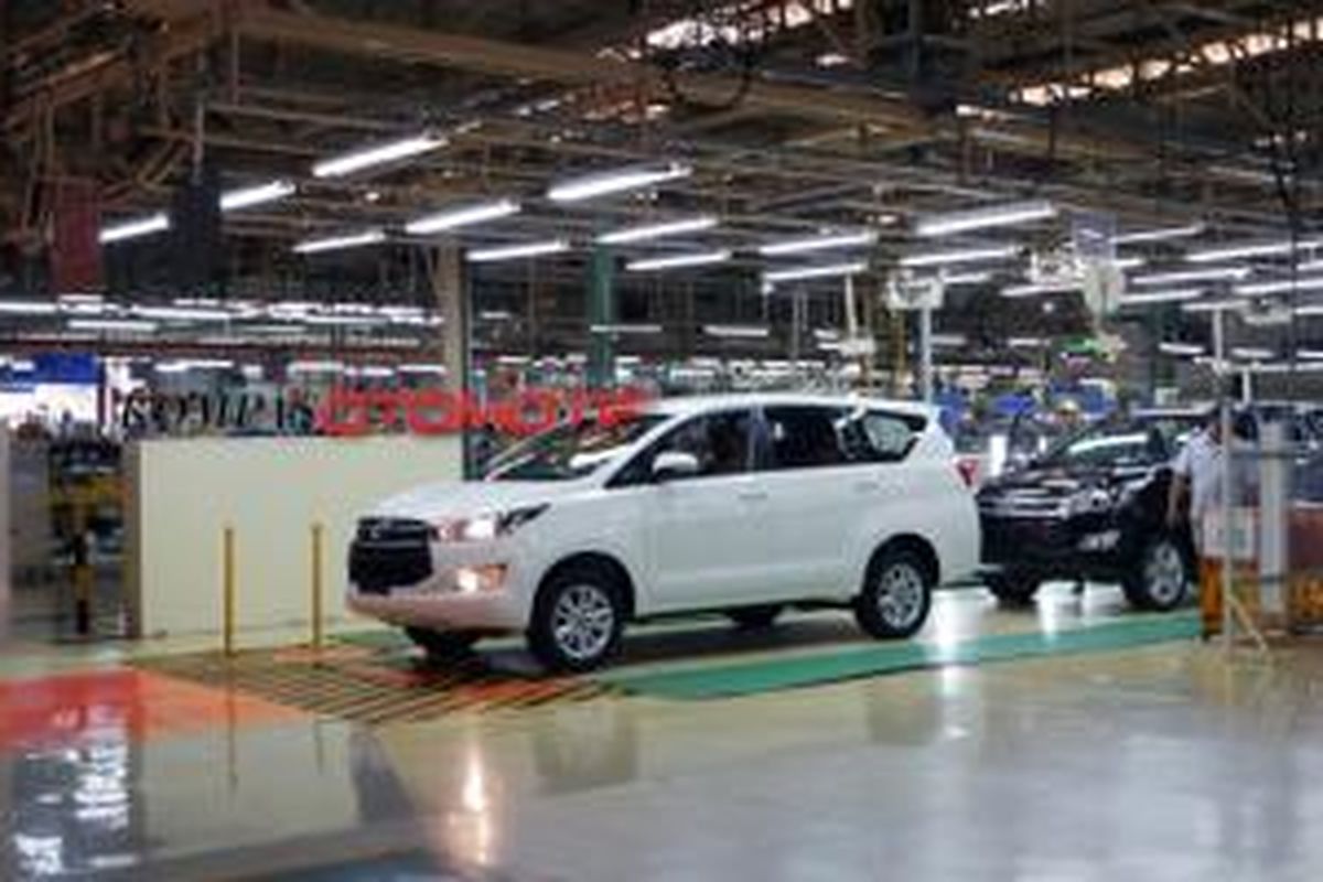 Toyota All-New Kijang Innova di pabrik Karawang Plant I milik Toyota Motor Manufacturing (TMMIN).