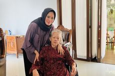 Perjuangan Dewina Merawat Ibunya yang Mengidap Alzheimer