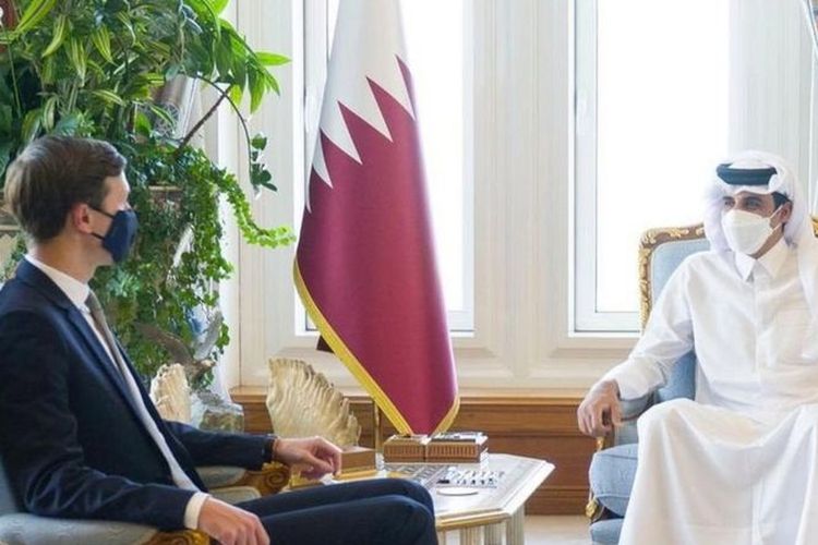 Panasihat presiden AS, Jared Kushner, berunding dengan pemimpin Qatar, SyekhTamim bin Hamad Al Thani, di Doha pada tanggal 2 Desember lalu.