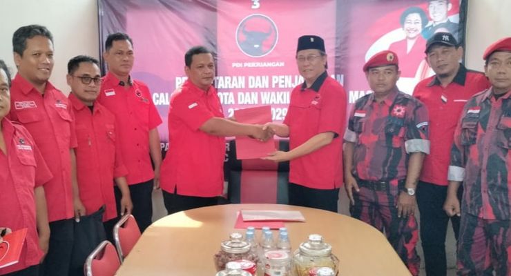 Ketua DPRD Kota Magelang Ambil Formulir Pilkada 2024 Lewat PDI-P