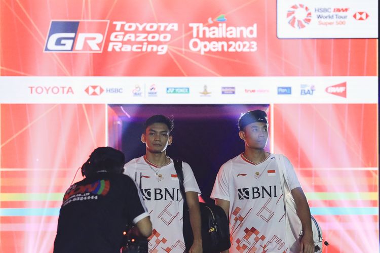 Pasangan ganda putra Indonesia Fikri/Bagas menjadi runner up Thailand Open 2023 usai kalah 10-21, 15-21 dari Liang Wei Keng/Wang Chang (China) di Indoor Stadium Huamark, Minggu (4/6/2023) siang WIB.
