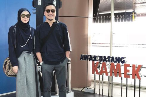 Arie Untung dan Fenita Arie Bongkar Hampers Lamaran Ria Ricis, Isinya...