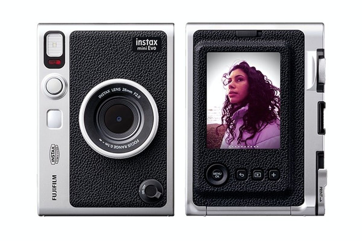 Ilustrasi Instax Mini Evo.