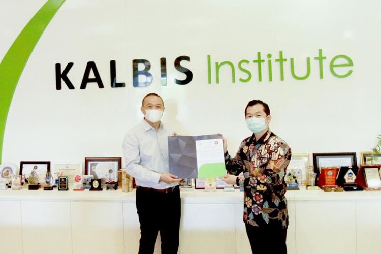 Kalbis Institute menggandeng MAP Retail Academy, salah satu unit dari MAP Group, mengambangkan pendidikan, pelatihan, serta program sertifikasi di Indonesia (20/1/2021).