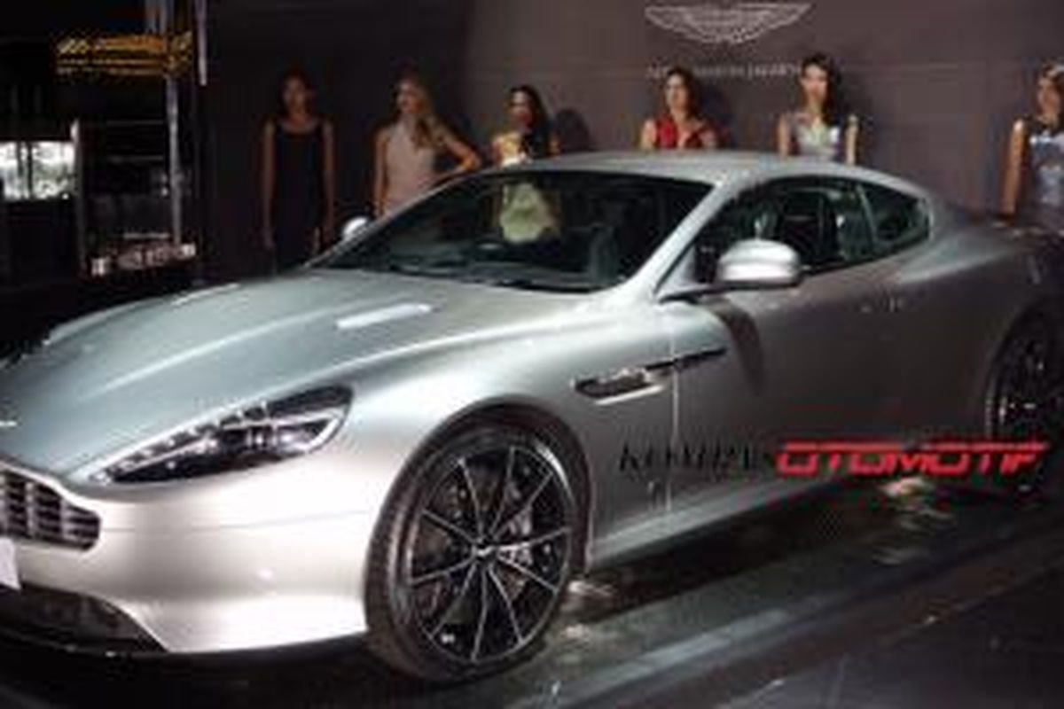 Aston Martin DB9 GT Bond Edition hanya diproduksi 150 unit.