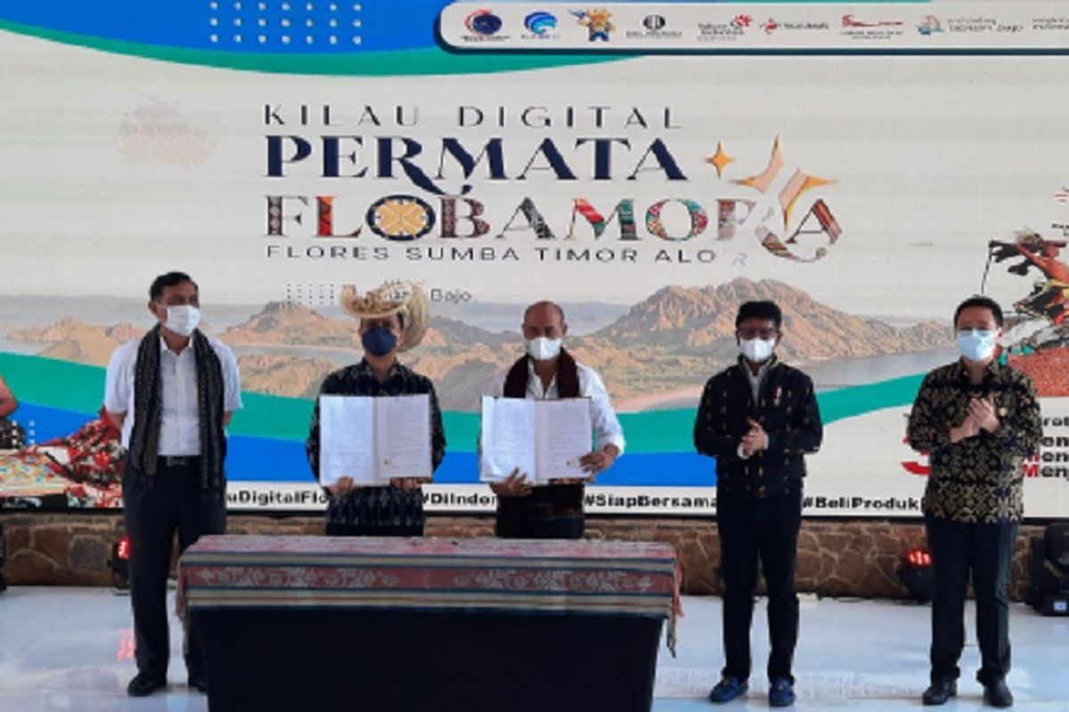 Grab dan Pemerintah Nusa Tenggara Timur menandatangani Nota Kesepahaman (Memorandum of Understanding/MOU) sebagai bagian dari Kerja Sama Provinsi Cerdas (Co-Creating for a Smarter Province) untuk mendukung pengembangan sektor transportasi, sosial, ekonomi, dan pariwisata di wilayah provinsi.