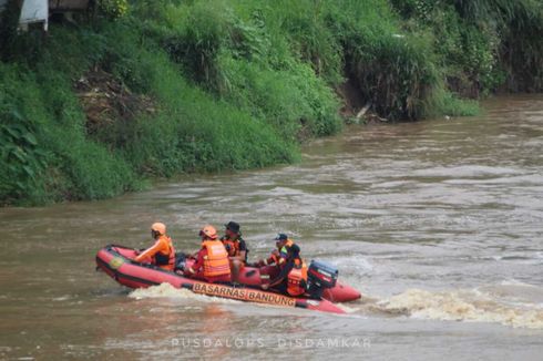 10 Mahasiswa Pecinta Alam Terjebak Banjir Bandang di Sungai Gung Tegal