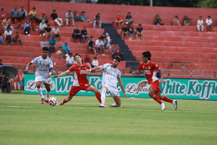 Hasil Semen Padang Vs Madura United 0-1: Sape Kerrab Keluar dari Zona Merah