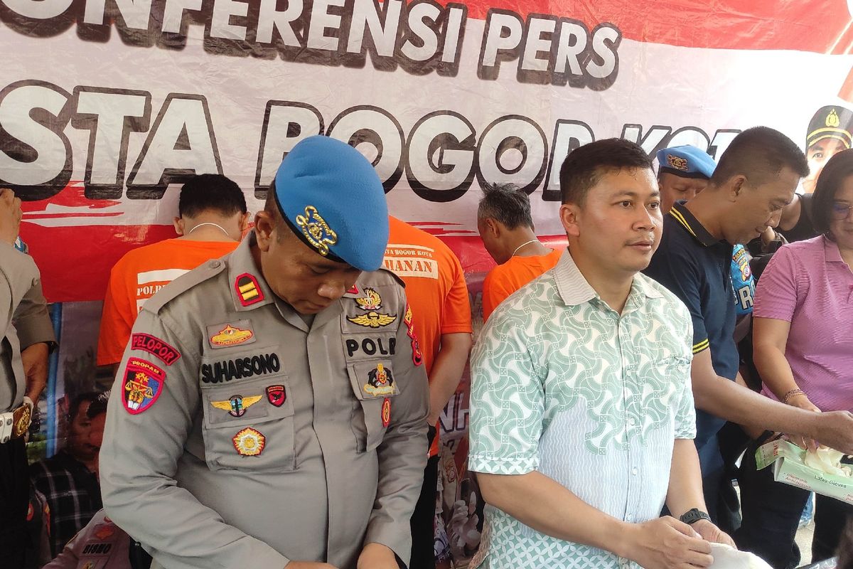 Kepolisian Resor Bogor Kota saat menggelar konferensi pers kasus dugaan pencabulan di Mapolresta Bogor Kota, Jumat (13/10/2023).