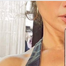 Terungkap, Sosok Pria Misterius di Belakang Foto Selfie J.Lo