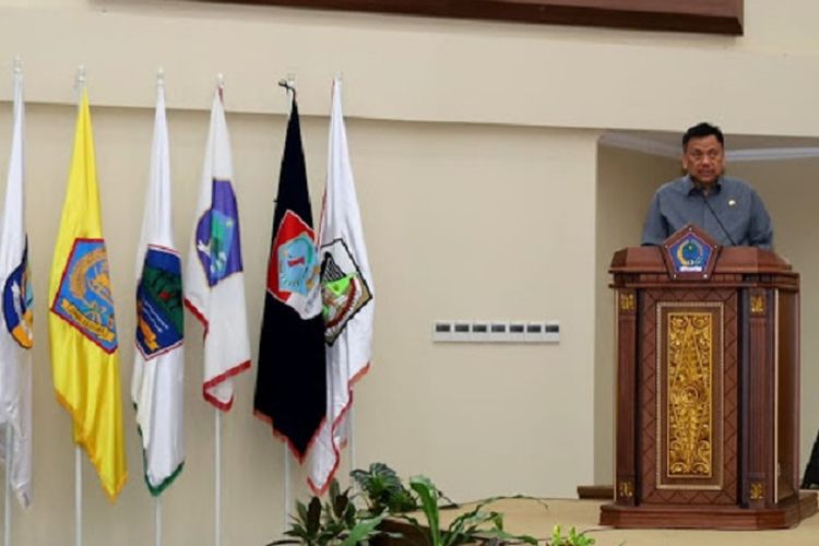 Gubernur Sulawesi Utara Olly Dondokambey dalam rapat paripurna DPRD Sulawesi Utara, Senin (20/8/2018).