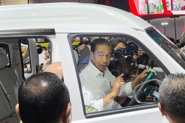 Dulu Bidik Kaesang di MK, Kini Aufaa Gugat Jokowi Terkait Mobil Esemka...