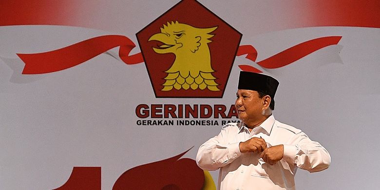 Ketua Dewan Pembina Partai Gerindra Prabowo Subianto meninggalkan panggung seusai menyampaikan pengarahan dalam peringatan HUT ke-12 Partai Gerindra di kantor DPP Partai Gerindra, Jakarta Selatan, Kamis (6/2/2020). Kegiatan yang dihadiri oleh para kader Partai Gerindra tersebut mengangkat tema Setia Bergerak untuk Indonesia Raya.?ANTARA FOTO/Sigid Kurniawan/aww.