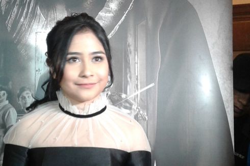 Lima Bangku Kosong Disediakan untuk Hantu-hantu dari 