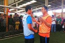 Anies-Sandiaga Main Futsal Bersama