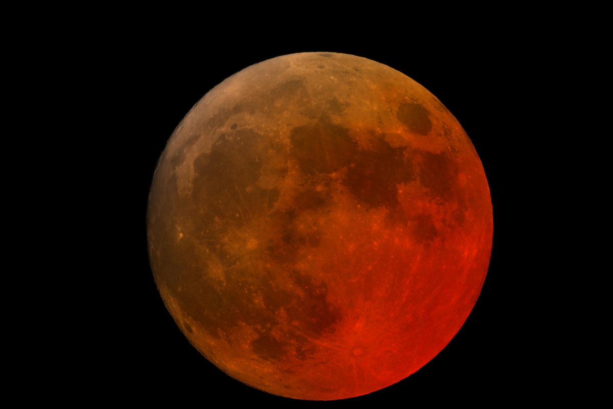 Gerhana bulan total akan terjadi malam ini, Minggu (7/9/2025) hingga Senin dini hari (8/9/2025).