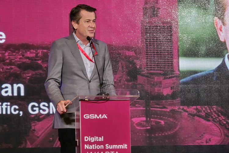 Kepala GSMA Asia-Pasifik, Julian Gorman, Head of APAC GSMA Julian Gorman saat memberikan sambutan di acara Digital Nation Summit Jakarta, Gedung Sapta Pesona, Jakarta Pusat, Kamis (12/9/2024).