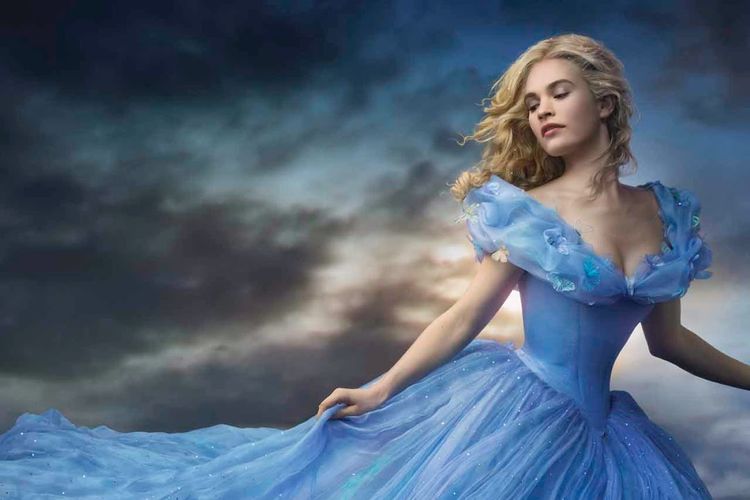Poster Film Cinderella (2015)