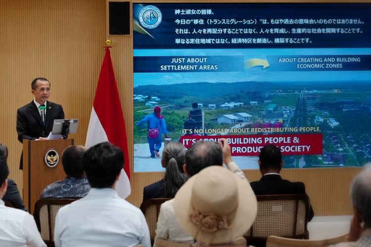 Menteri Transmigrasi (Mentrans) M Iftitah Sulaiman Suryanagara, dalam Forum Bisnis bertajuk ?From Mobility to Prosperity? yang digelar di Pavilion Indonesia, Osaka Expo 2025, Jepang, Minggu (30/9/2025).