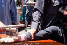 ISIS Potong Tangan Pencuri di Depan Warga, Anak-anak Ikut Menonton