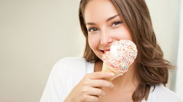 Sakit Kepala Saat Makan Es Krim Ternyata Simpan Petunjuk Penting tentang Kesehatan
