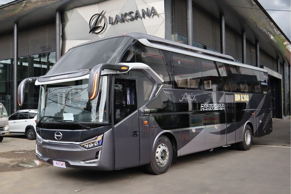Bus baru PO Bin Ilyas, memakai bodi Legacy SR3 HD Prime Ultimate dengan livery yang unik