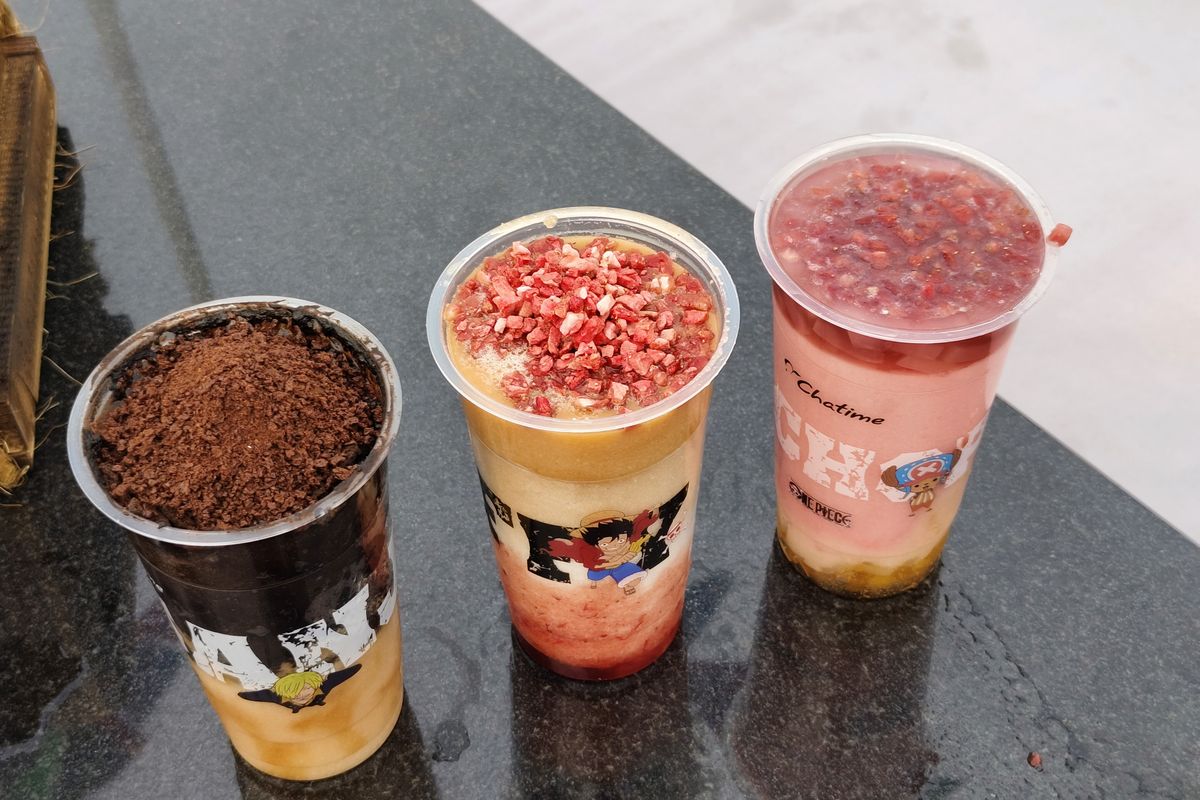 Chatime edisi spesial One Piece saat peluncuran di Pantai Indah Kapuk, Jumat (2/8/2024). 