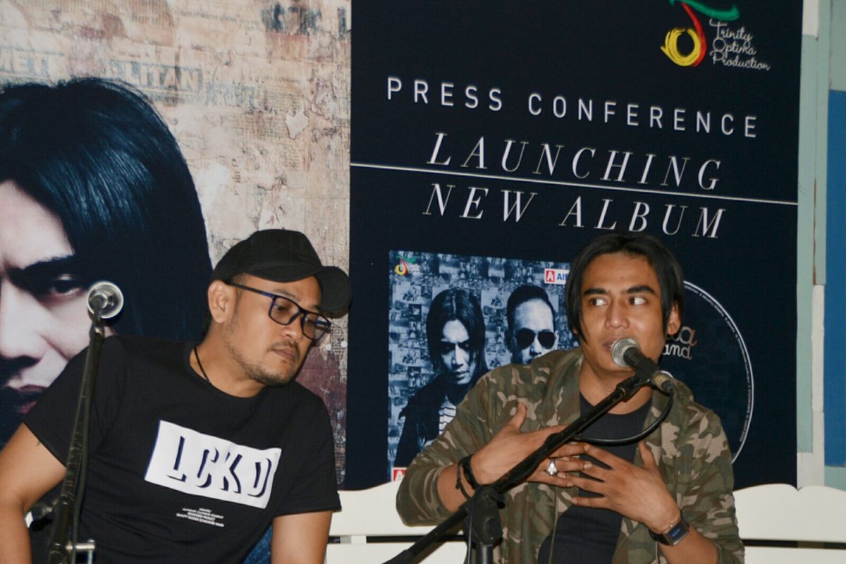 Setia Band meluncurkan album terbaru mereka yang bertajuk Bintang Kehidupan di Aruba Carribean Restaurant and Bar, Pasaraya Blok M, Jakarta Selatan, Kamis (28/9/2017).