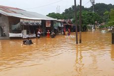 Banjir di Padang, Warga Dievakuasi dengan Perahu Karet