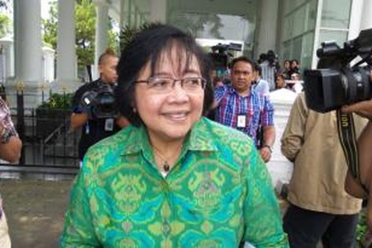 Ketua DPP Partai Nasdem Siti Nurbaya Bakar ke Istana Merdeka, Rabu (22/10/2014) siang, untuk bertemu Presiden Joko Widodo. 
