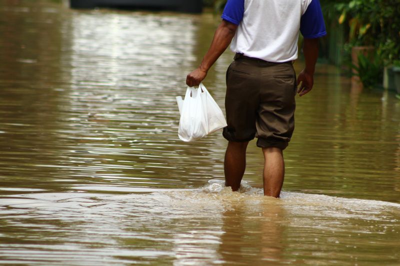 Pagi Ini, Banjir Rendam 38 RT di Jakarta Akibat Hujan dan Luapan Kali