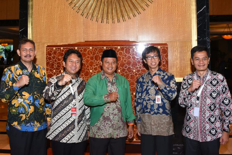 Wakil Gubernur Jabar Uu Ruzhanul Ulum, menghadiri Rapat Koordinasi Nasional TPAKD dan Silaturahmi Nasional Bank Wakaf Mikro (BWM) 2019, di Hotel Mulia Jakarta, Selasa (10/12/2019).