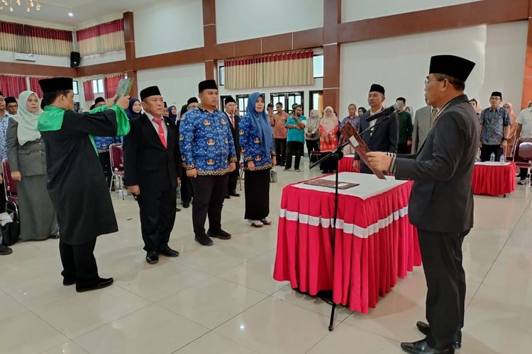 Wakil Bupati Dompu Lantik Pejabat Baru Usai Diklaim Kalah Pilkada 2024