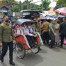 Usai Borong Tas dan Batik di Pasar Beringharjo, Iriana Jokowi Naik Becak ke Sentra Bakpia