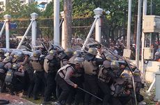 Ada Ceceran Darah dan Rambut di Pos Pamdal DPR RI, Tim Advokasi Duga Bukti Kekerasan Polisi