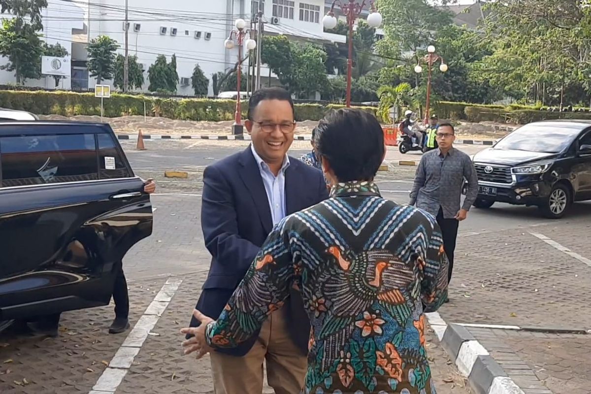 Bakal Calon Presiden (Bacapres) Anies Baswedan tiba di Grha Sabha Pramana Universitas Gadjah Mada (UGM), Selasa (19/9/2023).