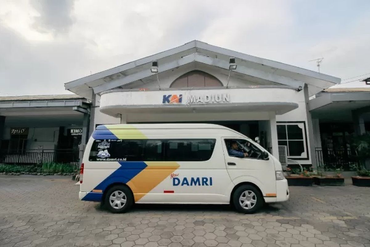 DAMRI menghadirkan layanan antarmoda KSPN (Kawasan Strategis Pariwisata Nasional) untuk memudahkan akses ke Pantai Klayar.