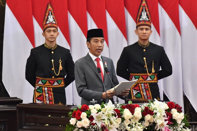 Presiden Joko Widodo saat pidato kenegaraan tentang RAPBN 2023 beserta nota keuangannya di Gedung Parlemen Jakarta, Selasa (16/8/2022).