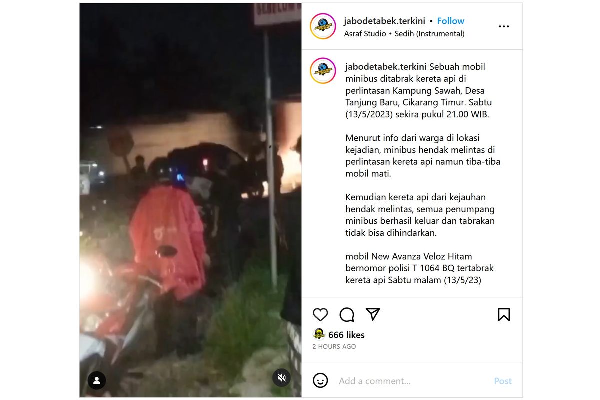 Video beredar di media sosial memperlihatkan Toyota Avanza Veloz tertabrak kereta api di perlintasan Kampung Sawah, Cikarang Timur, pada Sabtu (13/5/2023) malam pukul 21.00 WIB.