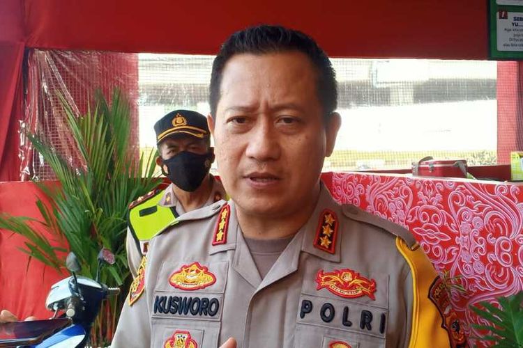 Volume kendaraan yang melintas di kawasan Nagreg dan Cileunyi Kabupaten Bandung Jawa Barat diklaim polisi telah mengalami penuruan yang signifikan