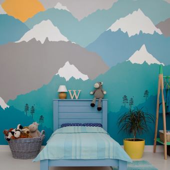 Ilustrasi mural pada dinding kamar anak. 