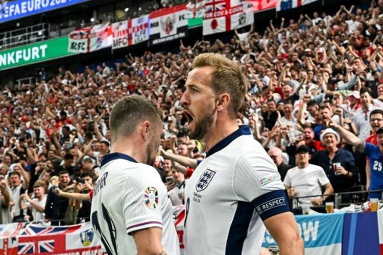 Penyerang Inggris, Harry Kane, berselebrasi seusai mencetak gol dalam lanjutan fase Grup C Euro 2024 antara Denmark vs Inggris di Stadion Frankfurt Arena pada 20 Juni 2024.