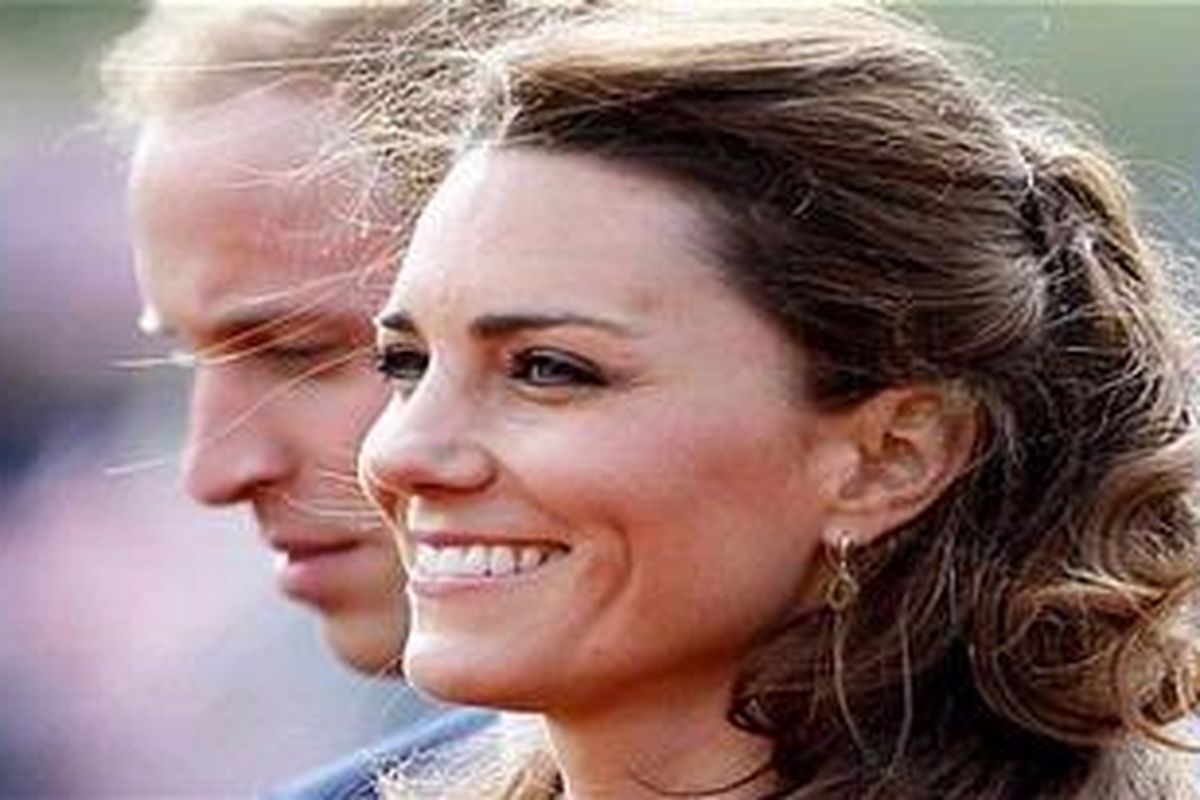 Tak hanya Kate yang sibuk memilih perancang busana ternama, tamu dan keluarga kerajaan juga 