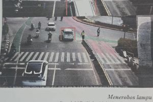 Mobil Kena ETLE Saat Diarahkan Polisi Lewati Lampu Merah di Bundaran Senayan, Ini Penjelasannya