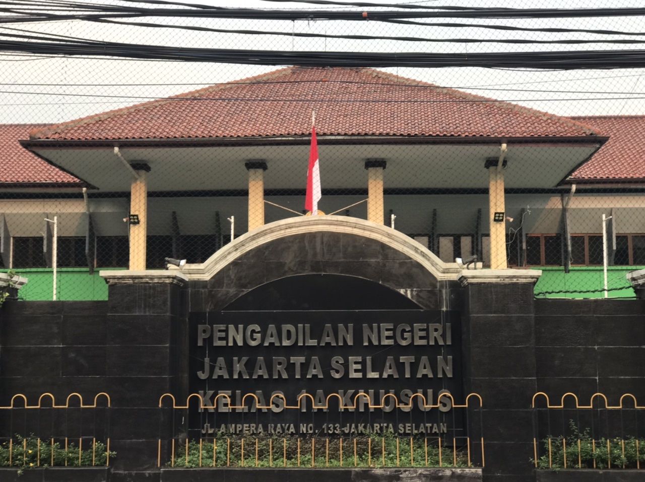 Cara ke Pengadilan Negeri Jakarta Selatan Naik Kereta dan Transjakarta